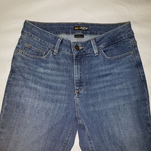 Lee Straight Leg Mid Rise Jean | size 8